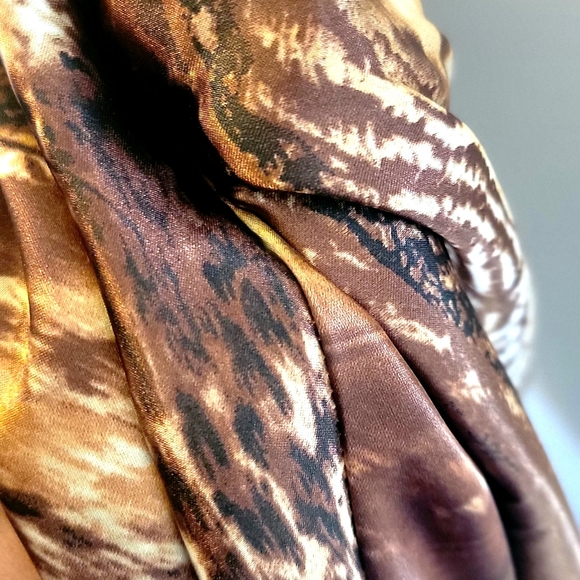 Gorgeous animal print gown - Picture 4 of 14